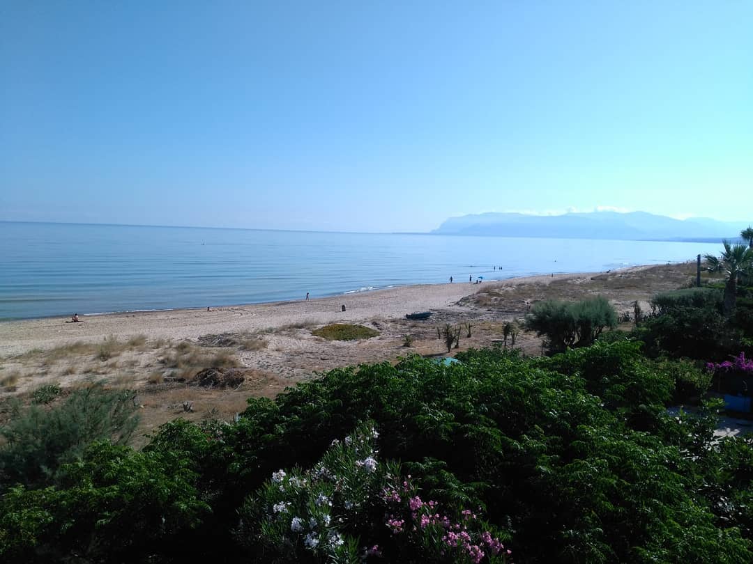 When the sea turns into a swimming pool.